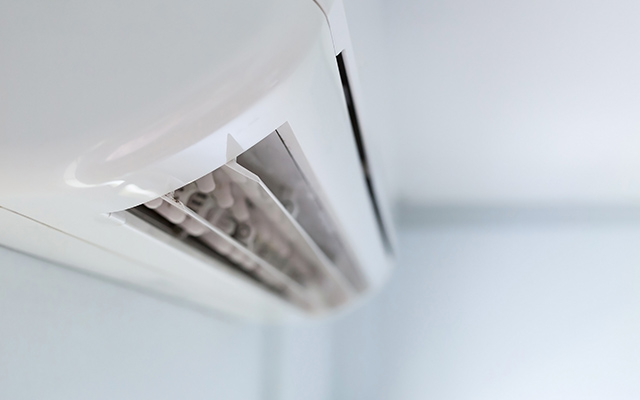 エアコンの臭いを放置すると起こるトラブル