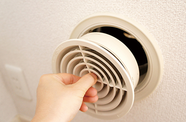 ②換気口が外せる場合は、つまみをひねって外す