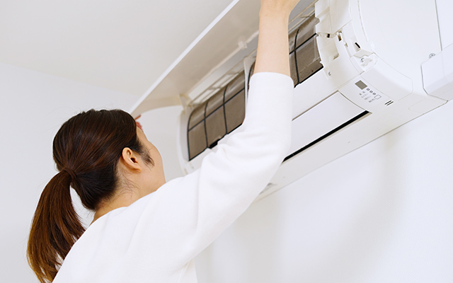 日頃のお手入れでエアコンの汚れを予防