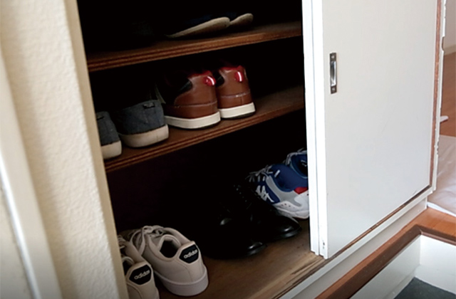 ⑤乾燥後に靴を元に戻す。