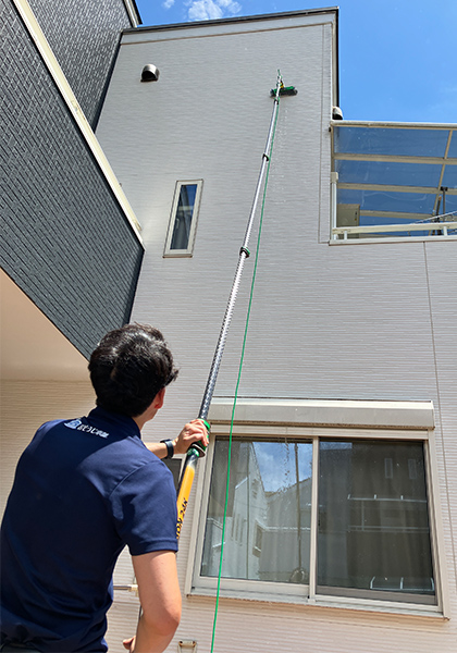 おそうじ本舗の「外壁手洗い洗浄」で外壁を守りながらキレイを持続!