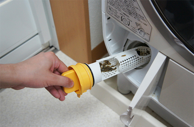 排水フィルターを取り外す