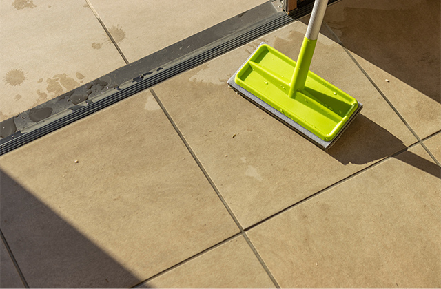 玄関タイルの掃除方法【月1〜2回】本格的な掃除