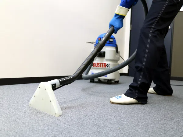 カーペットクリーニング